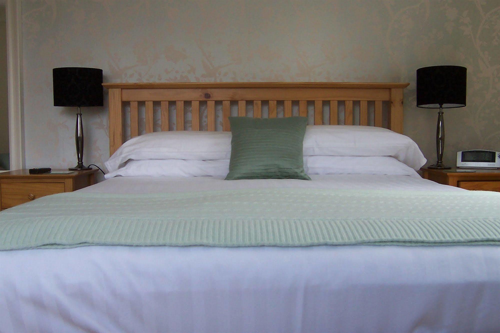 Caddon View Country Guest House Innerleithen Exteriör bild